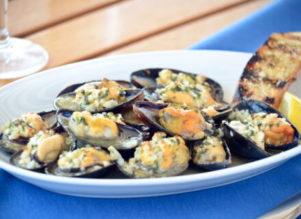 Roasted Mussels – garlic‐parsley butter